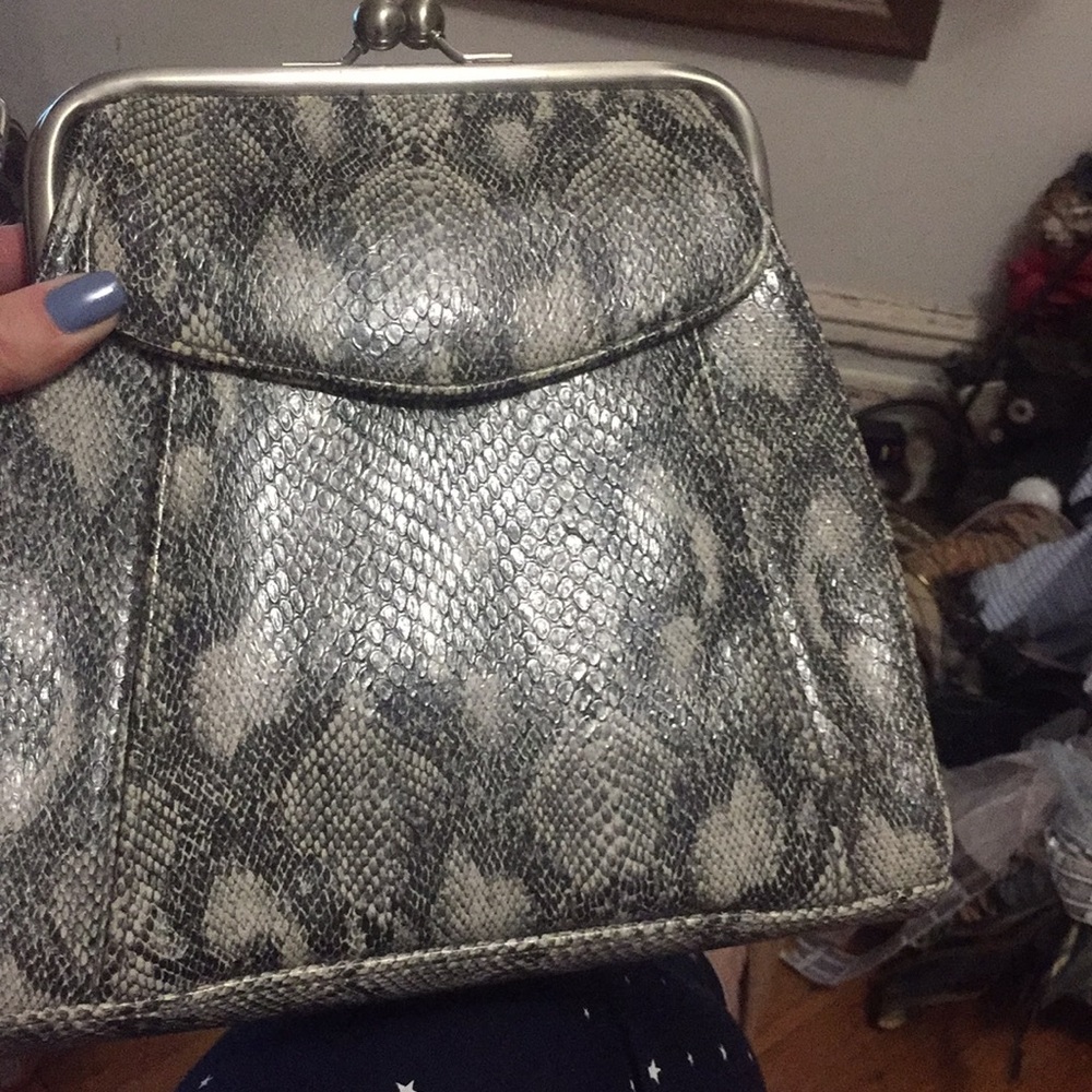 Gorgeous bag snake print🐍